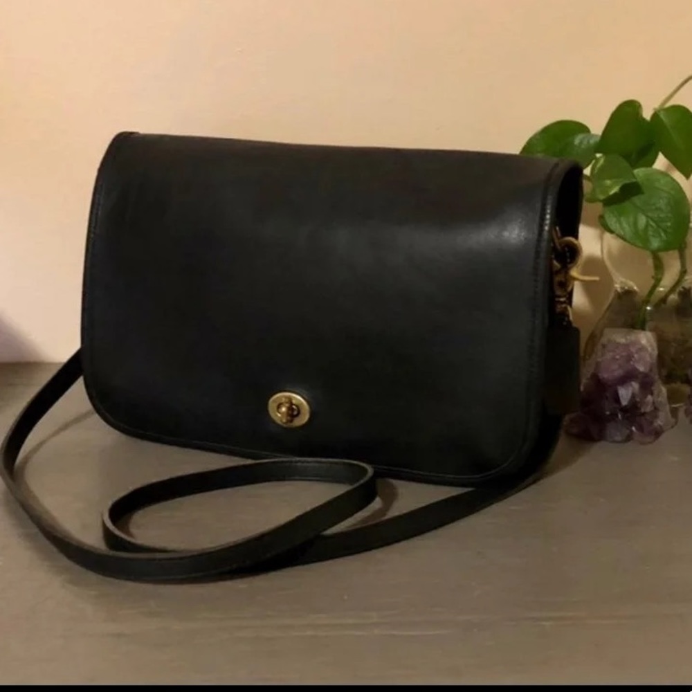COACH Vintage Crossbody Pocket Purse Black Leather